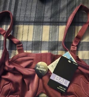 2 Bali Women's Bras  Intimates in Purple And Burgundy Size 36c